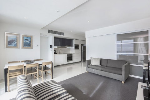 Gold Coast Private Apartments - H Residences, Surfers Paradise - Events Australia 20