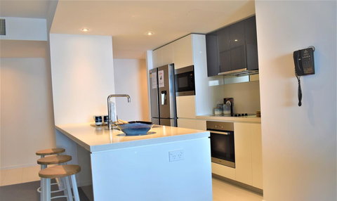 Gold Coast Private Apartments - H Residences, Surfers Paradise - Events Australia 10