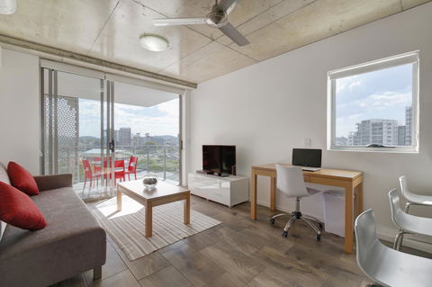 Direct Collective - Pavilion And Governor On Brookes - Events Australia 13