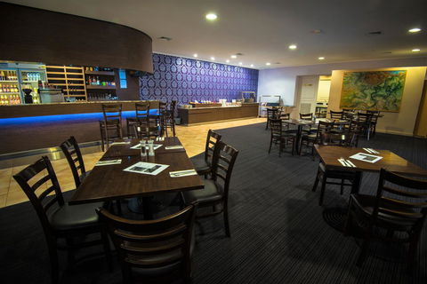 The Robert Towns - Tourism Bookings 1