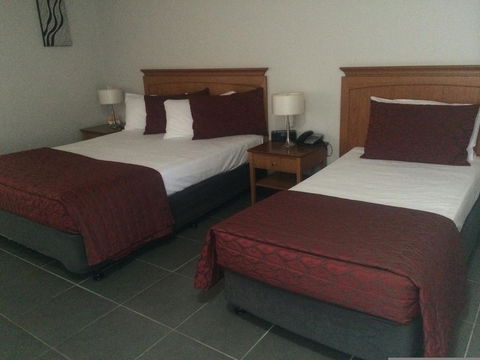 The Robert Towns - Tourism Bookings 23