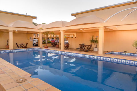 The Robert Towns - Tourism Bookings 6