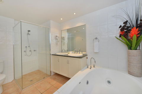 Cayman Villas Port Douglas - Events Australia 25