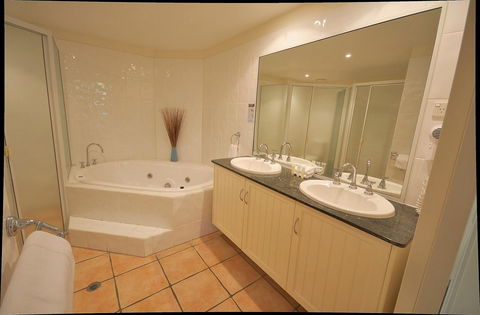 Cayman Villas Port Douglas - Events Australia 12