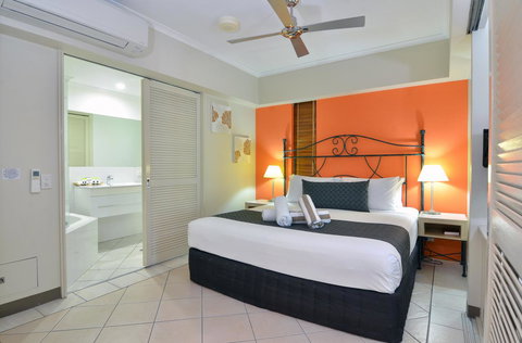 Le Cher Du Monde Adults Only - Events Australia 20