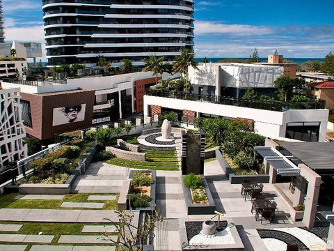 Luxury 3 Bedroom In Heart Of Broadbeach - Accommodation Europe 7