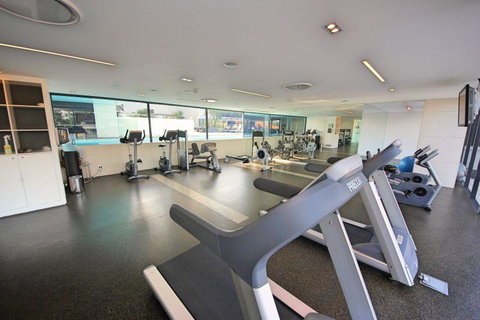 Luxury 3 Bedroom In Heart Of Broadbeach - Accommodation Europe 9