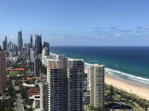 Luxury 3 Bedroom In Heart Of Broadbeach - Accommodation Europe 1