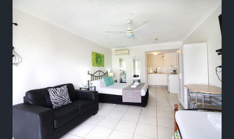 Bay Of Palms - Events Australia 25