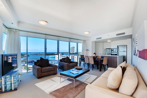 Reflection On The Sea - Tourism Bookings 3