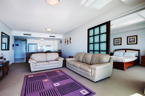 Reflection On The Sea - Tourism Bookings 10