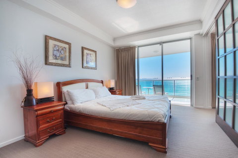 Reflection On The Sea - Tourism Bookings 9