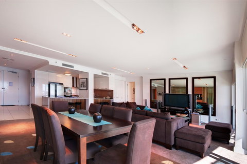 Reflection On The Sea - Tourism Bookings 14