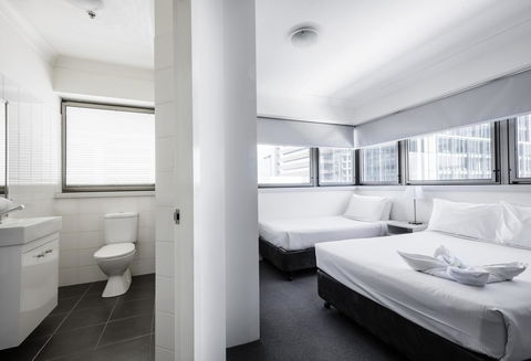 George Williams Hotel - Accommodation Europe 32