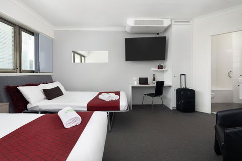 George Williams Hotel - Accommodation Europe 7