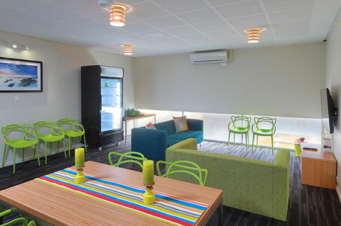 Palm Beach Hotel - Events Australia 10