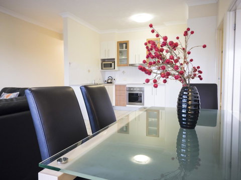 La Vida On Anzac - Accommodation Europe 0