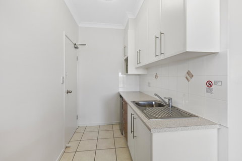 La Vida On Anzac - Accommodation Europe 32