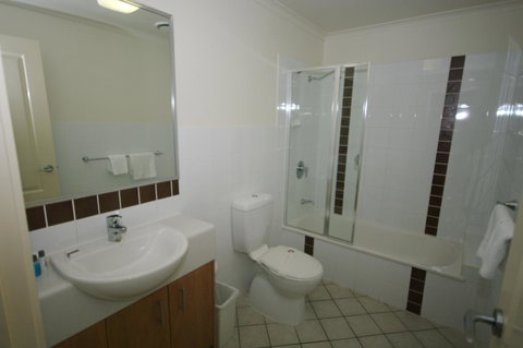 La Vida On Anzac - Accommodation Europe 11