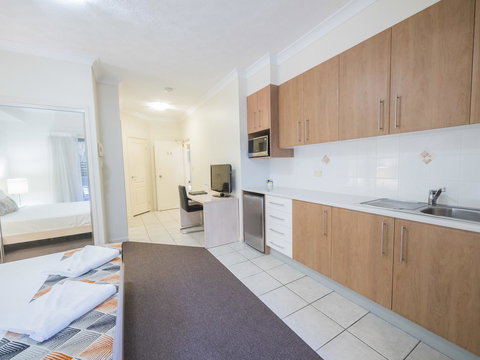 La Vida On Anzac - Accommodation Europe 40