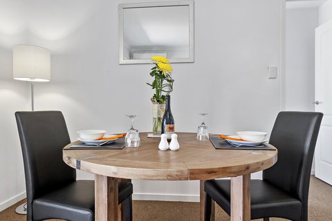 La Vida On Anzac - Accommodation Europe 24