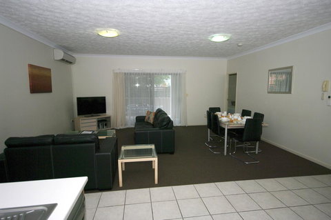 La Vida On Anzac - Accommodation Europe 5