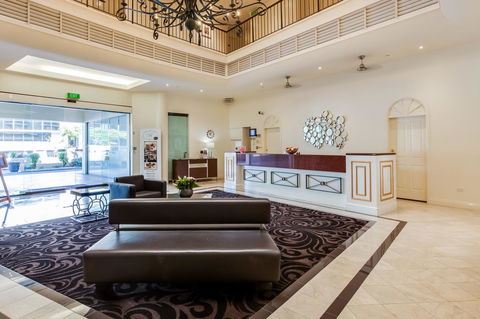 Central Cosmo Apartment Hotel - Events Australia 6