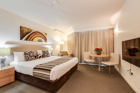 Central Cosmo Apartment Hotel - Events Australia 19