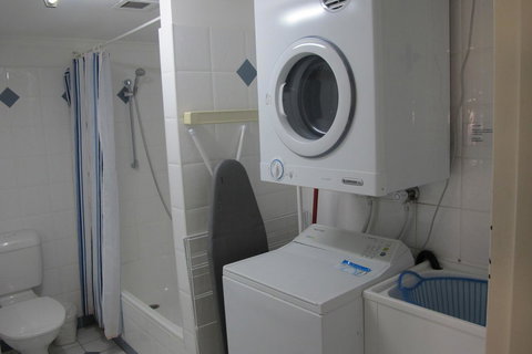 Grangewood Court Apartments - Accommodation Europe 26