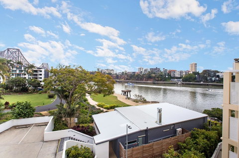 Bridgewater Terraces - Tourism Bookings 12