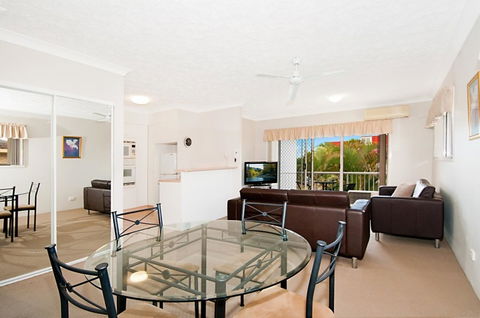 Champelli Palms Apartments - Events Australia 9