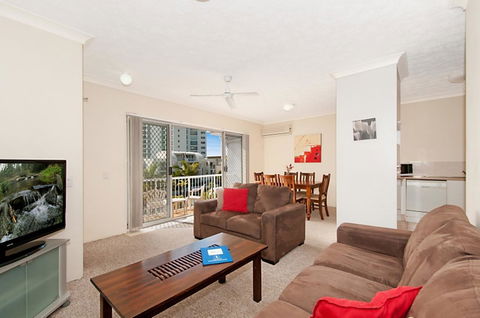 Champelli Palms Apartments - Events Australia 4