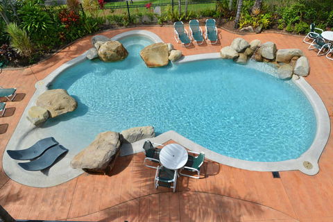 Cairns Queenslander Hotel & Apartments - Events Australia 4