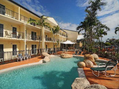 Cairns Queenslander Hotel & Apartments - Events Australia 1