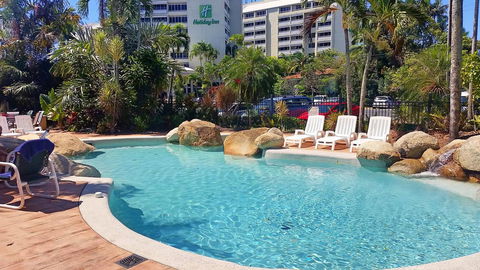 Cairns Queenslander Hotel & Apartments - Events Australia 30