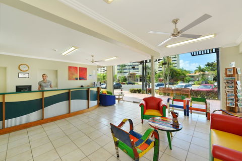 Cairns Queenslander Hotel & Apartments - Events Australia 5