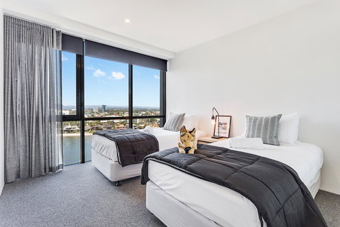 Holiday Holiday Circle On Cavill Apartments - Events Australia 43