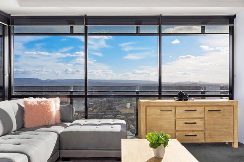 Holiday Holiday Circle On Cavill Apartments - Events Australia 18