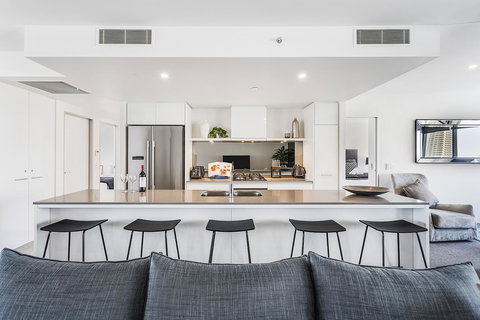 Holiday Holiday Circle On Cavill Apartments - Events Australia 9