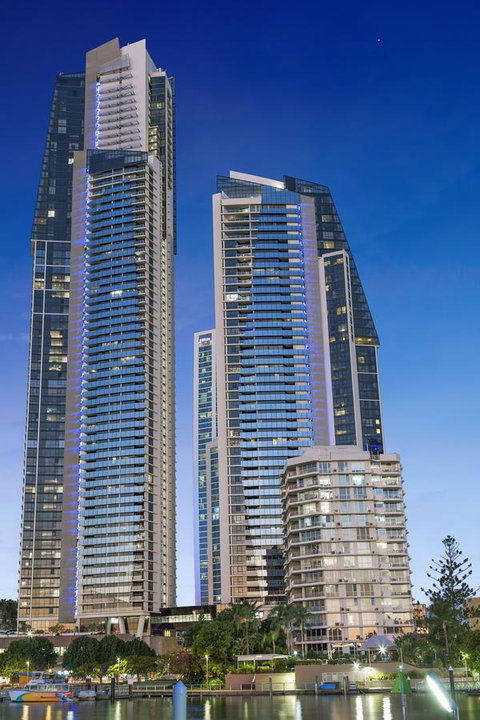 Holiday Holiday Circle On Cavill Apartments - Events Australia 28