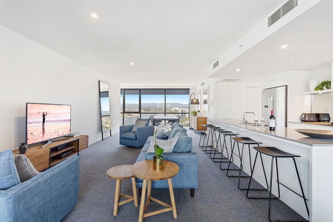 Holiday Holiday Circle On Cavill Apartments - Events Australia 2