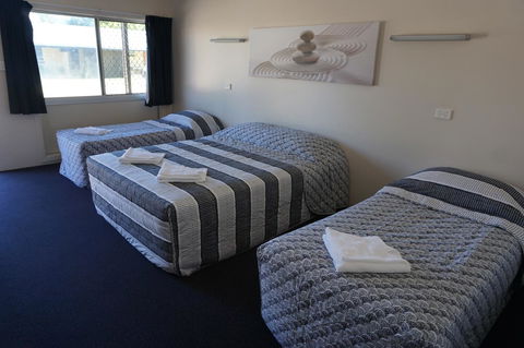 YAL Cairns - A Motel That Makes A Difference - Tourism Bookings 1