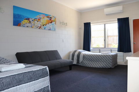 YAL Cairns - A Motel That Makes A Difference - Tourism Bookings 13