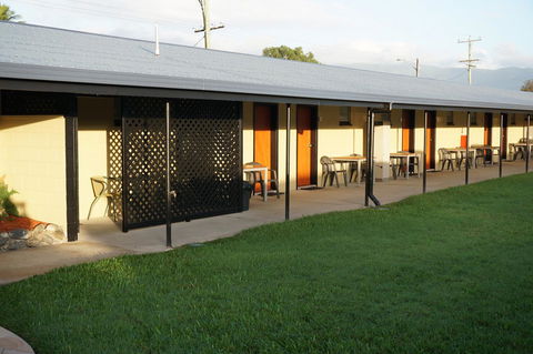YAL Cairns - A Motel That Makes A Difference - Tourism Bookings 38
