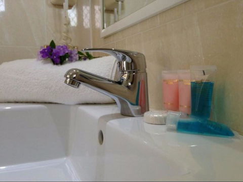 Novena Palms Motel - Tourism Bookings 2