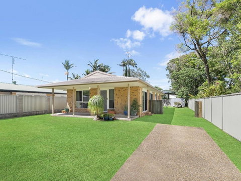 Beautiful Home- Walk To Beach-Short Drive To Noosa - Tourism Bookings 7