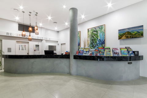 Sunshine Tower Hotel - Tourism Bookings 24