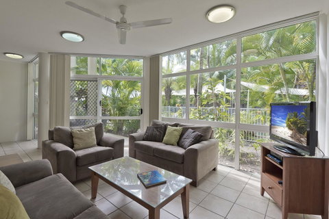 Tropical Nites Holiday Townhouses - Tourism Bookings 4