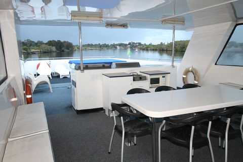 Coomera Houseboats - Events Australia 26