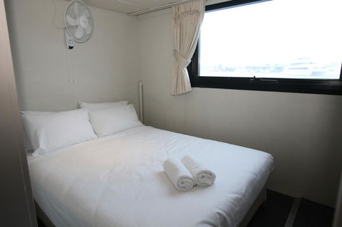 Coomera Houseboats - Events Australia 22